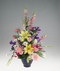 Elegant mixed spring arrangement